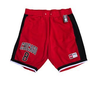 RED CHICAGO SHORT