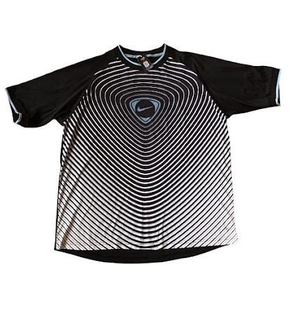 BLACK NIKE DRIFIT 2XL SPORTWEAR
