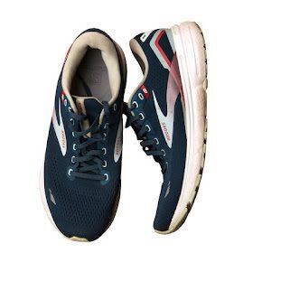 GREEN BROOKS GHOST SHOE